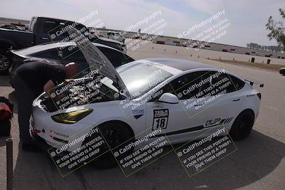 media/Oct-19-2025-Speed Ventures (Sun) [[a6e7fe67be]]/Around the Pits/